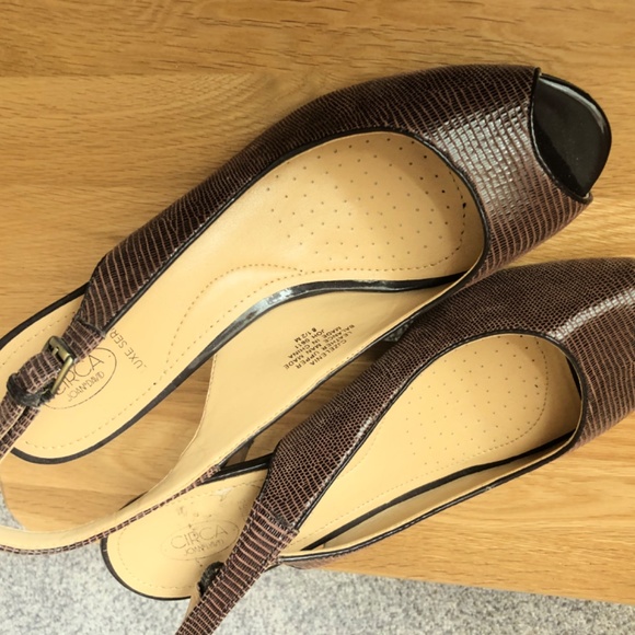 Circa Joan David luxe heels. - Picture 3 of 3